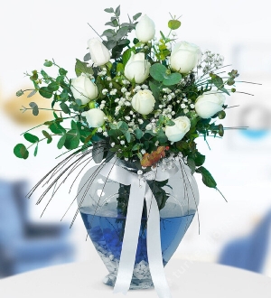 9 White Roses in Heart Vase
